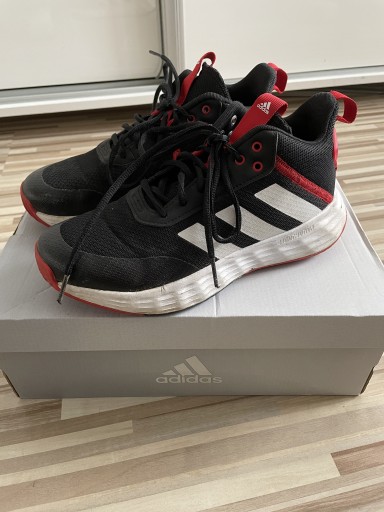 Zdjęcie oferty: Buty chłopięce Adidas 