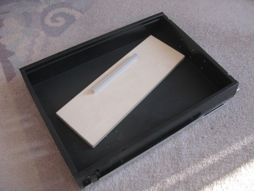 Zdjęcie oferty: Prowadnice (samodomyk) z szufladą i frontem kpl.