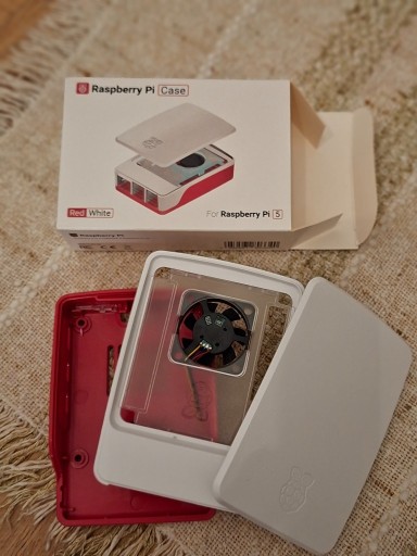 Zdjęcie oferty: Oryginalna obudowa RASPBERRY PI 5