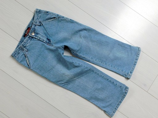 Zdjęcie oferty: Klasyczne dżinsowe spodenki rybaczki jeans s 164
