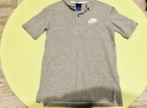 Zdjęcie oferty: Koszulka Nike na 12-13 lat, stan normalny