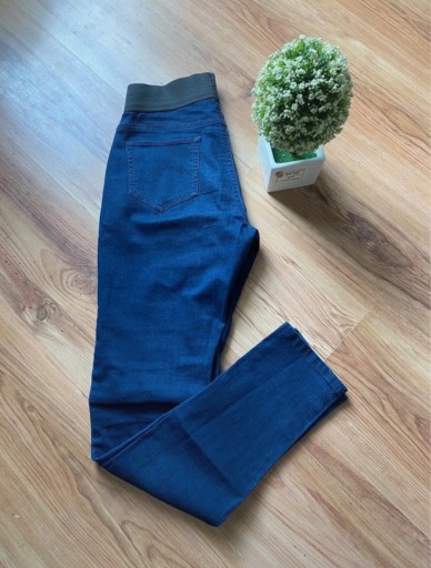 Zdjęcie oferty: F&F spodnie jeansy tregginsy rurki na gumce S