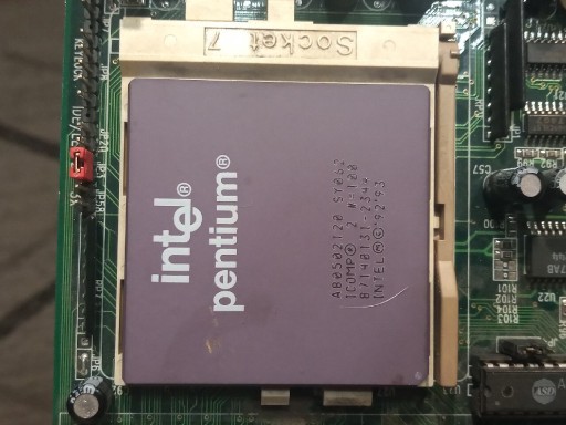 Zdjęcie oferty: Retro Pentium 120 +płyta 430HX+16MB Ram 100% Ok