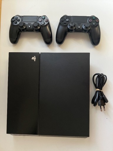 Zdjęcie oferty: Playstation 4, 500 gb, 2 pady