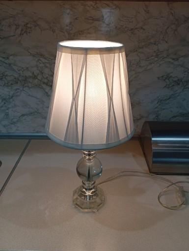 Zdjęcie oferty: Lampa stołowa Glamour 