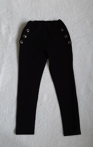 Zdjęcie oferty: Czarne wąskie spodnie dresowe getry r.128