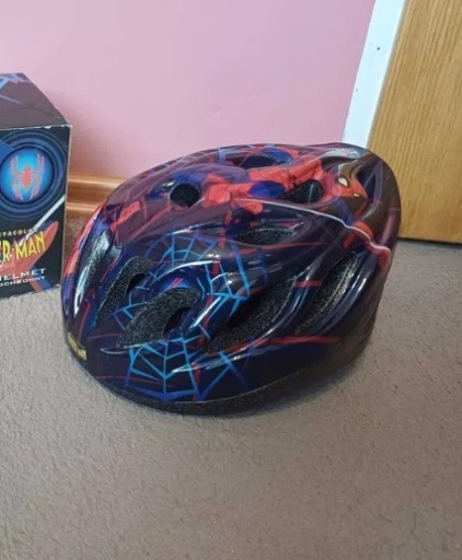 Zdjęcie oferty: Kask rowerowy Spiderman Marvel roz. M (55 - 58 cm)
