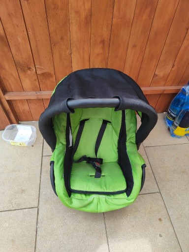 Zdjęcie oferty: Siedzonko, nosidełko dla dziecka do dom, samochodu