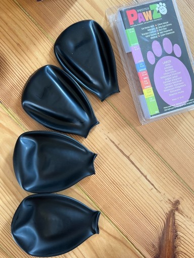 Zdjęcie oferty: PAWZ buty gumowe buciki dla psa L czarne na śnieg