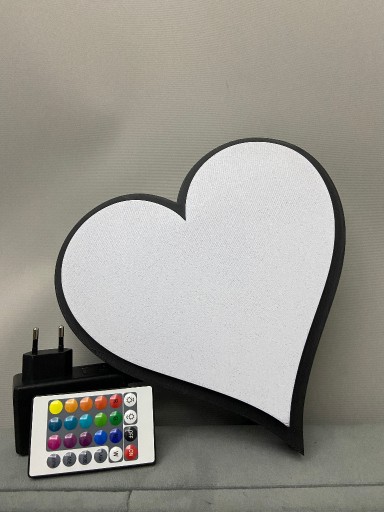 Zdjęcie oferty: Lampka LED w kształcie serca – RGB