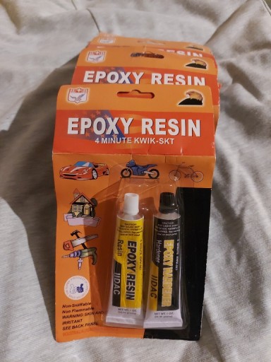 Zdjęcie oferty: Klej dwuskładnikowy epoxy glue resin