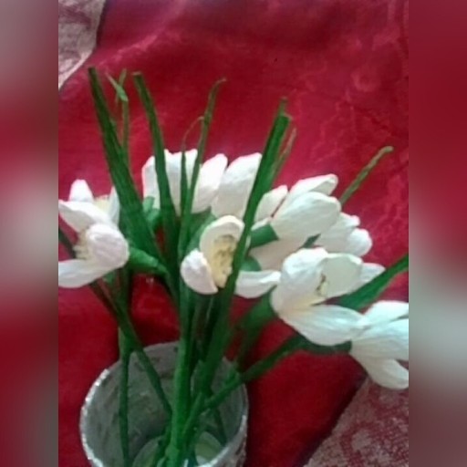 Zdjęcie oferty: kwiaty z krepy bibuły przebiśniegi