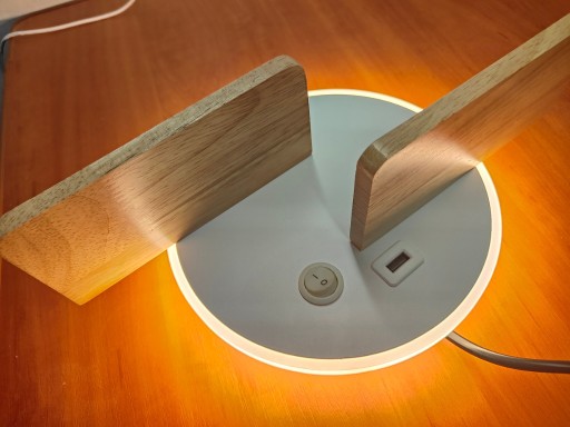 Zdjęcie oferty: Ładowarka, lampa USB trzy barwy światła, kinkiet OKAZJA