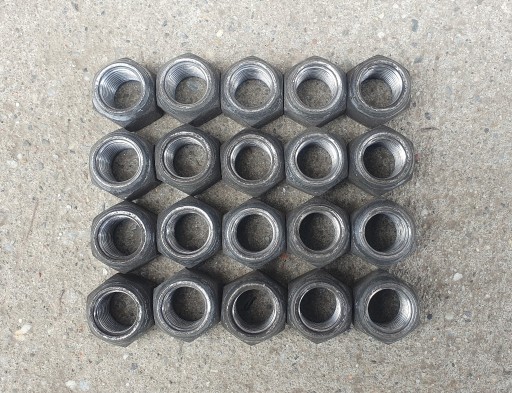 Zdjęcie oferty: Nakrętki do felg stalowych M14x1,5 klucz 19
