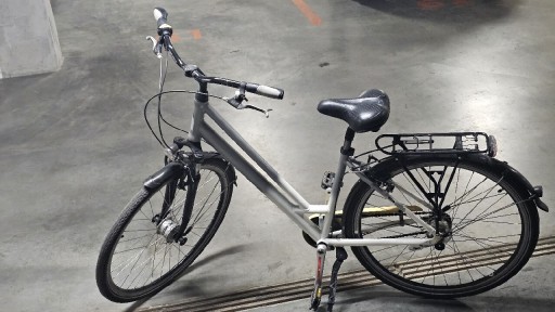 Zdjęcie oferty: Rower miejski damka aluminiowy rozmiar ramy 45.5cm, 7 biegów, dynamo.