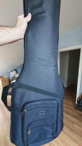 Zdjęcie oferty: Fender pokrowiec na gitarę elektryczną 