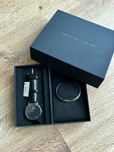 Zdjęcie oferty: Daniel Wellington set -czarny zegarek i bransoleta