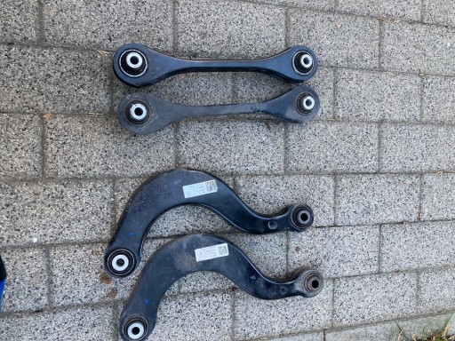 Zdjęcie oferty: Wahacz tył golf 7 prawy/lewy górny