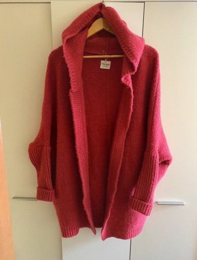 Zdjęcie oferty: Me gusta sweter kardigan oversize z kapturem