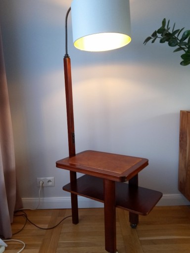 Zdjęcie oferty: Lampa ze stolikiem w stylu art deco vintage mebel