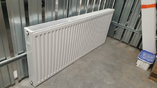 Zdjęcie oferty: Kaloryfer aluminiowy RADSON 140cm + zawory