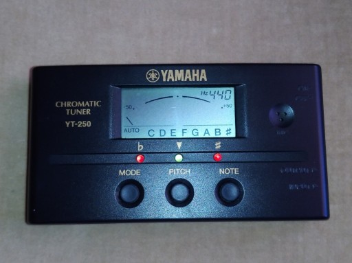 Zdjęcie oferty: Yamaha YT-250 tuner chromatyczny gitarowy