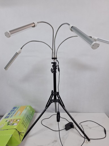 Zdjęcie oferty: Lampa do roślin LED na stojaku