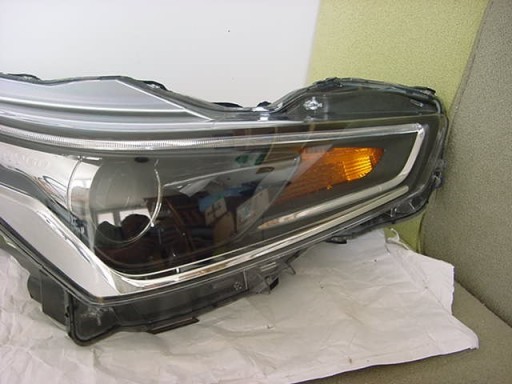 Zdjęcie oferty: Toyota Aygo 2 II LIFT 18> LAMPA reflektor PRAWY EU