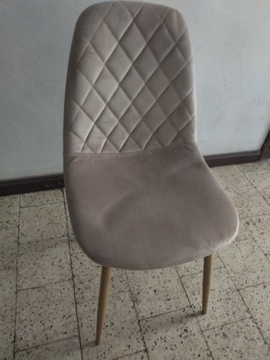 Zdjęcie oferty:  Sprzedam krzesła,krzesło,salon kuchnia