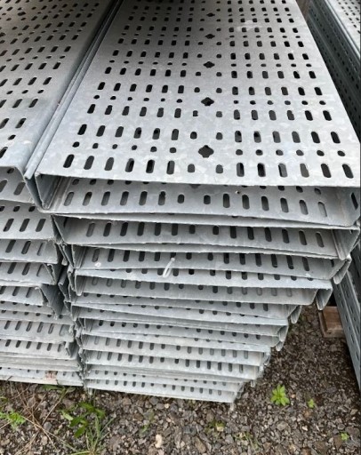 Zdjęcie oferty: Profil C 400 x 60 mm długość 3 mb gr 2 mm perforowany