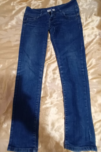 Zdjęcie oferty: Jeansy rozmiar 38