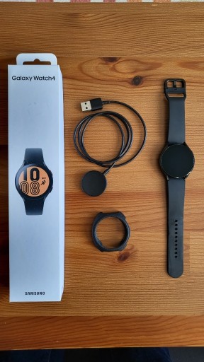 Zdjęcie oferty: Samsung Galaxy Watch 4 (44 mm) SM-R870