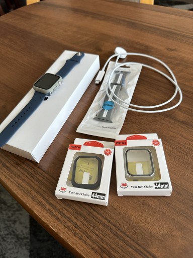 Zdjęcie oferty: Apple Watch SE (2. gen.) GPS + Cellular 44 mm