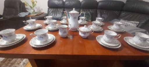 Zdjęcie oferty: Porcelanowy serwis kawowy z Chodzieży na 12 osób