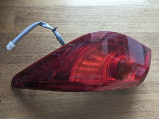 Zdjęcie oferty: Infiniti Q50 lampa prawa tył tylna EU 2013-