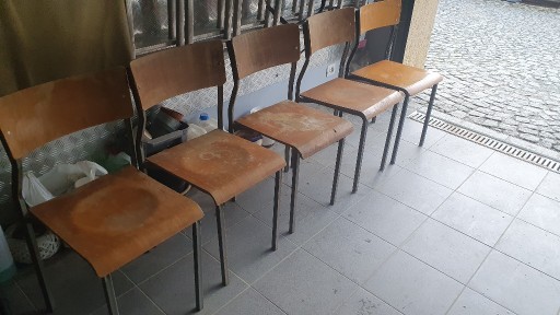 Zdjęcie oferty: Krzesła szkolne 5 sztuk