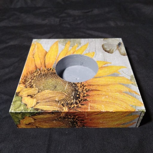 Zdjęcie oferty: Świecznik słonecznik,kwiatka,decoupage,handmade