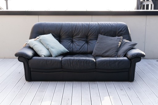 Zdjęcie oferty: Czarna skórzana kanapa sofa 3-osobowa z Australii!