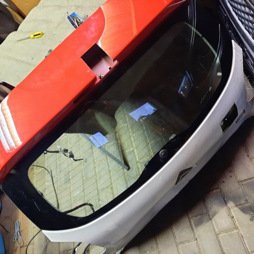 Zdjęcie oferty: Szyba tylna w klapę Citroen C3 III