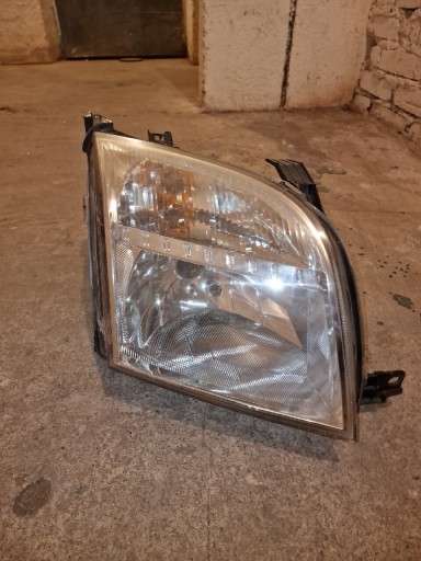 Zdjęcie oferty: Lampa przód prawa Forda Fusion