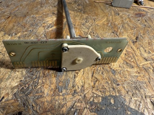 Zdjęcie oferty: Przełącznik obrotowy z oscyloskopu Tektronix T912