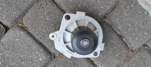 Zdjęcie oferty: Pompa wody SKF VKPC 82665 Nowa  opel fiat 1,9 CDTI