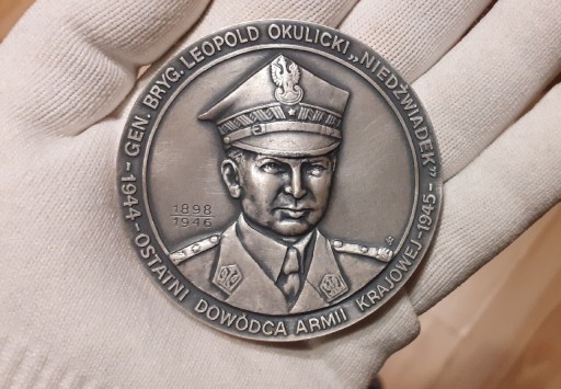 Zdjęcie oferty: Medal gen. Okulicki " Niedźwiadek "