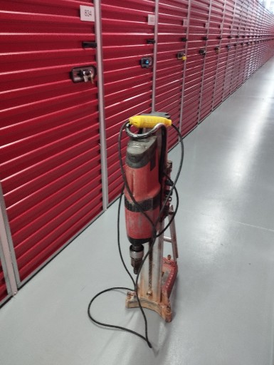 Zdjęcie oferty: Wiertnica Hilti DD200 stan bardzo dobry