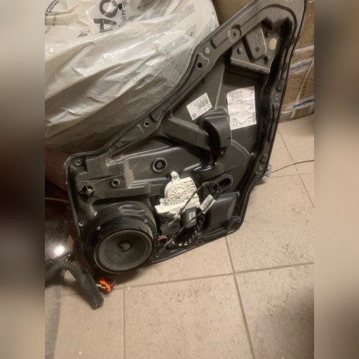 Zdjęcie oferty: Mechanizm podnoszenia szyby VW Tiguan 2012r