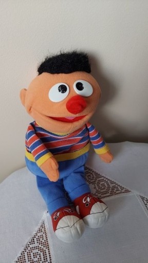 Zdjęcie oferty: Ernie- Ulica Sezamkowa - Maskotka 33 cm