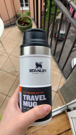 Zdjęcie oferty: termos biały Stanley czarny 0,4ml NOWY