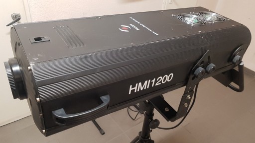 Zdjęcie oferty: Reflektor punktowy 1200W HMI