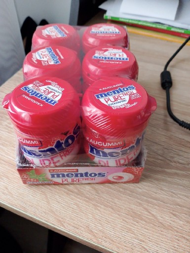 Zdjęcie oferty: Mentos Pure Fresh 70g guma o smaku truskawki