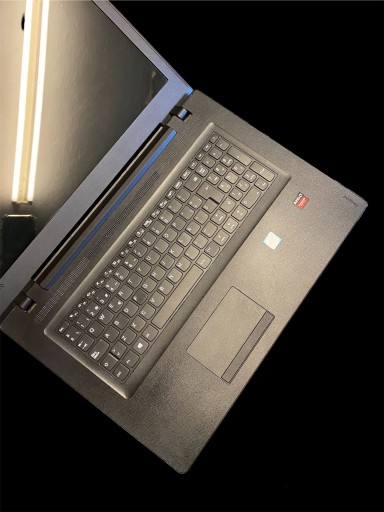 Zdjęcie oferty: Laptop Lenovo Ideapad 110 17” iCore5 8GB RAM 256GB